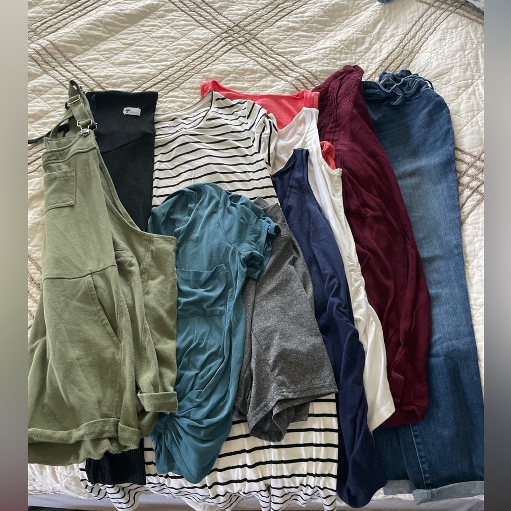 Entire maternity Lot. Size M-XL